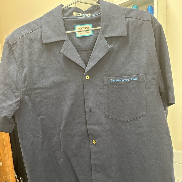 Scotch and soda , size medium shirt - Picture 3 of 4